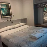 Rina בית הארחה 3*